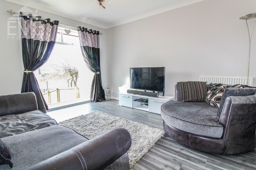 Hunters Avenue, Dumbarton Eve Property