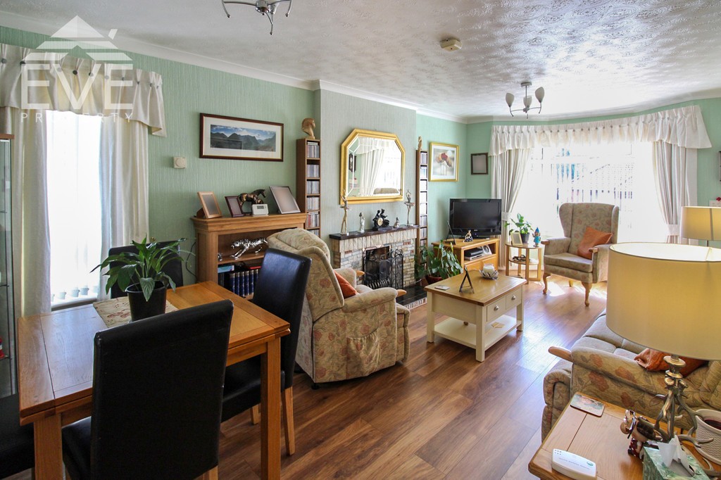 Broomhill Crescent, Alexandria Eve Property