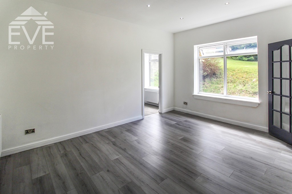 Montford Avenue, Glasgow Eve Property