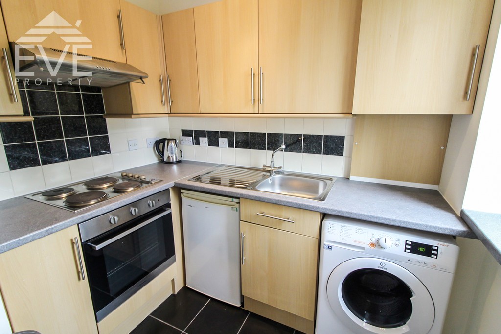 Dorchester Avenue, Glasgow Eve Property