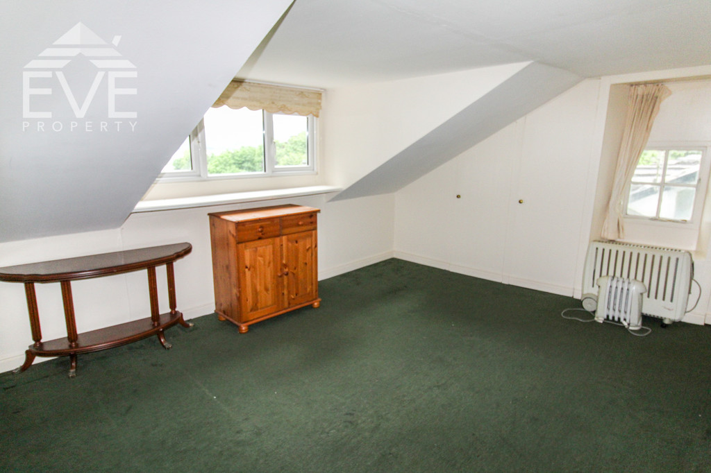 Eastbank, Houston Road Langbank Eve Property